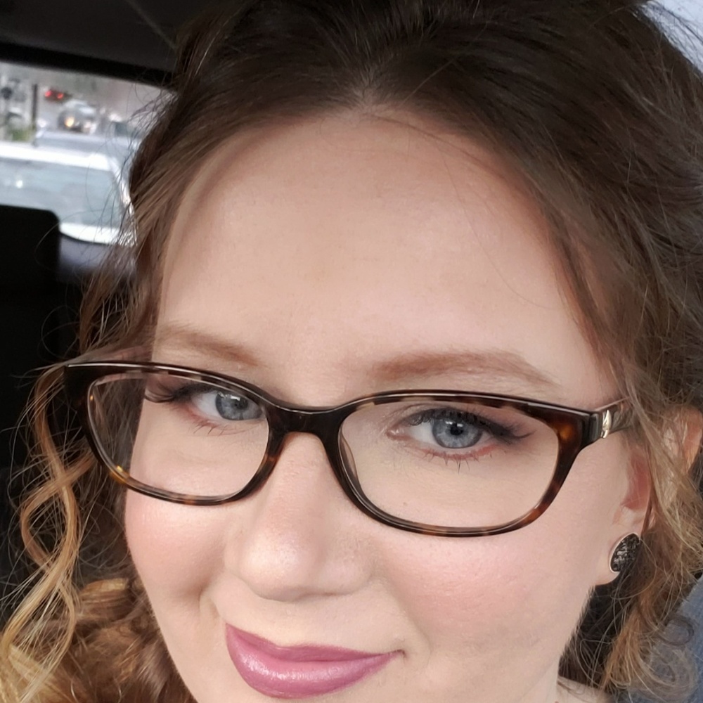 Meet your Posher, Candace